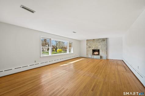 17 Glover Avenue Newtown CT 06470