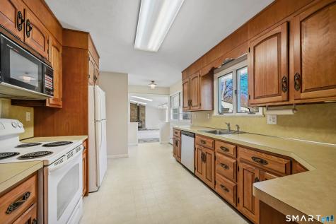 17 Glover Avenue Newtown CT 06470