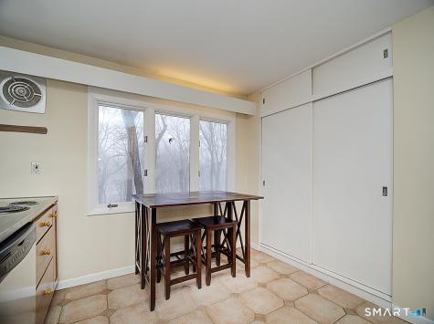 136 Knoll Drive Hamden CT 06518
