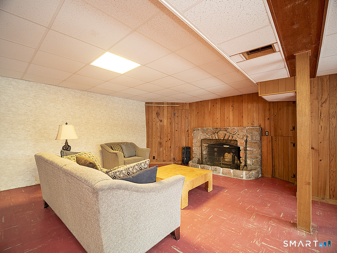 136 Knoll Drive Hamden CT 06518