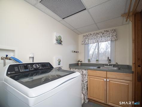 136 Knoll Drive Hamden CT 06518