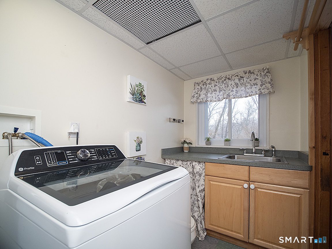 136 Knoll Drive Hamden CT 06518