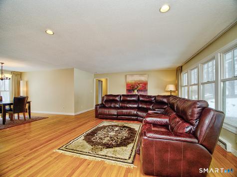 136 Knoll Drive Hamden CT 06518