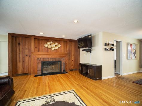 136 Knoll Drive Hamden CT 06518