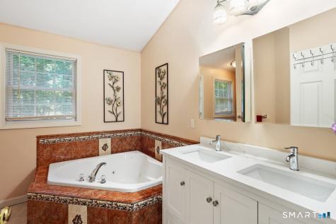 38 Brookside Drive Norwich CT 06360