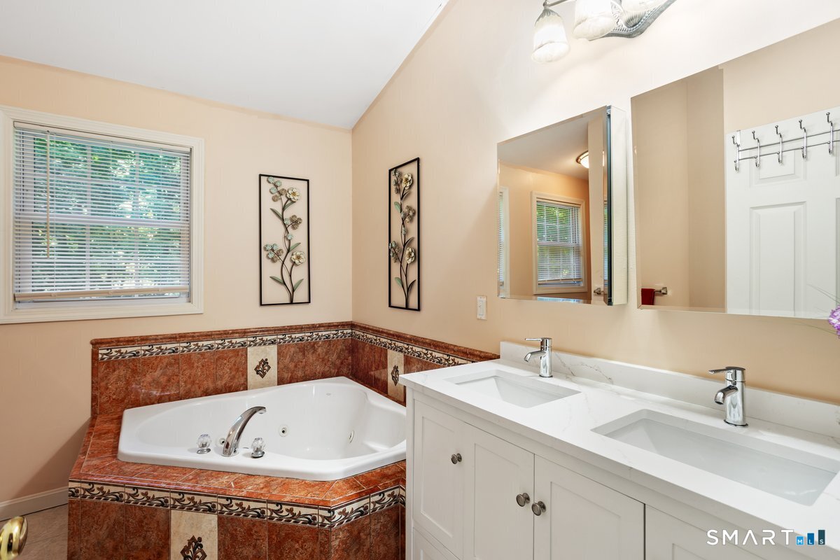 38 Brookside Drive Norwich CT 06360