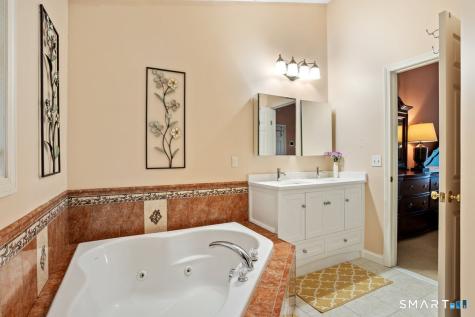 38 Brookside Drive Norwich CT 06360