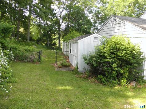 20 Maple Terrace Ledyard CT 06339