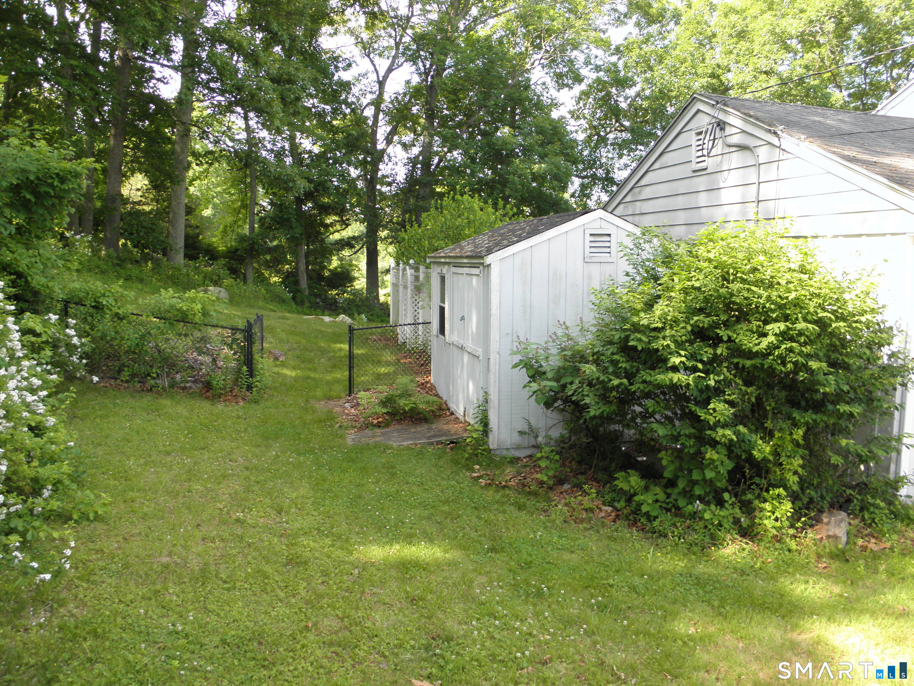 20 Maple Terrace Ledyard CT 06339