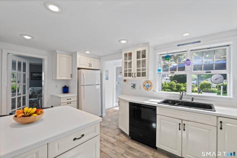 16 Lynde Street Old Saybrook CT 06475