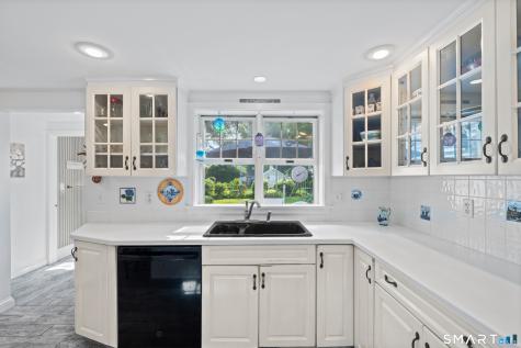 16 Lynde Street Old Saybrook CT 06475