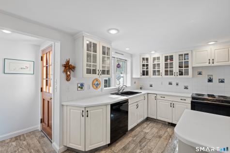 16 Lynde Street Old Saybrook CT 06475