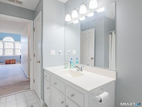 6 Cinnamon Road Newington CT 06111