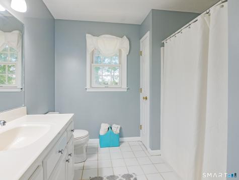 6 Cinnamon Road Newington CT 06111