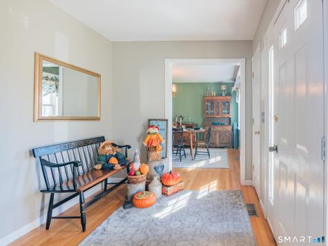 6 Cinnamon Road Newington CT 06111