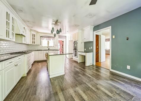 10 Mallory Hill Road Ridgefield CT 06877