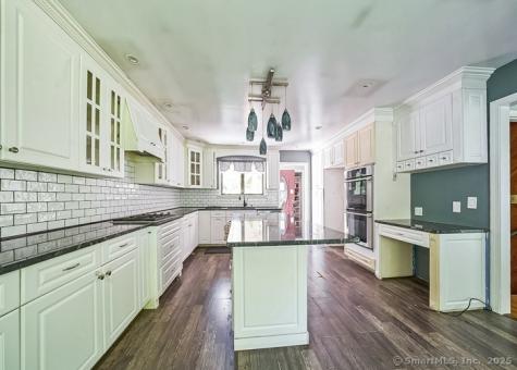 10 Mallory Hill Road Ridgefield CT 06877