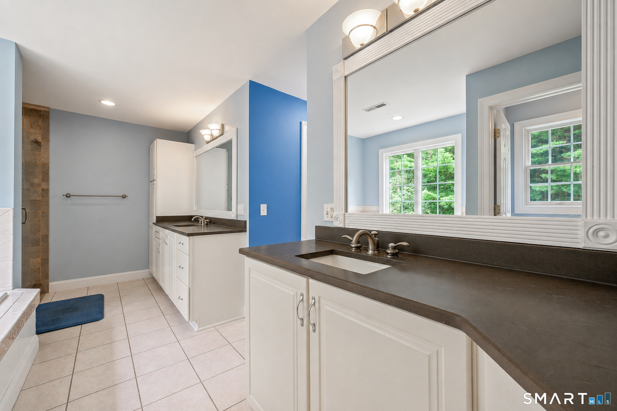 9 Glenmor Drive Newtown CT 06470