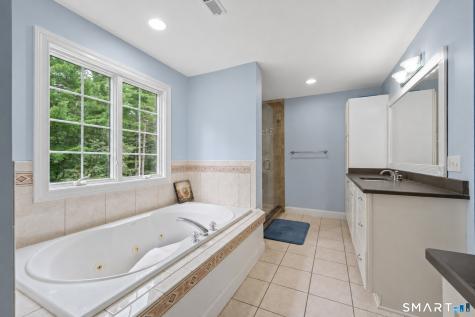 9 Glenmor Drive Newtown CT 06470