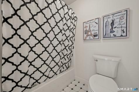 9 Glenmor Drive Newtown CT 06470