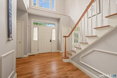 9 Glenmor Drive Newtown CT 06470
