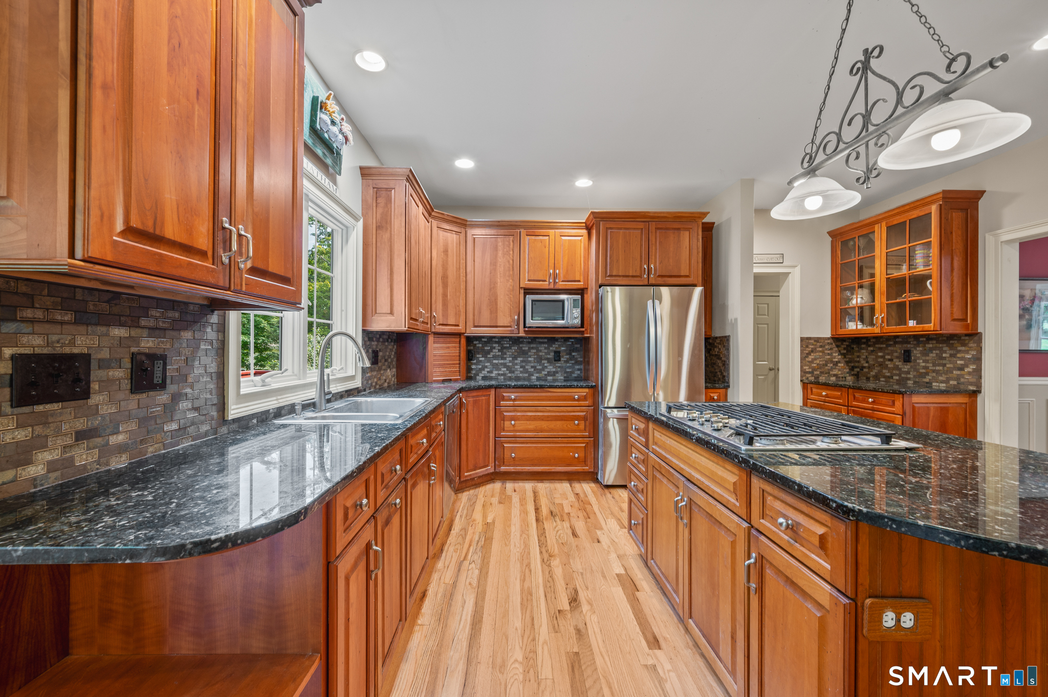 9 Glenmor Drive Newtown CT 06470