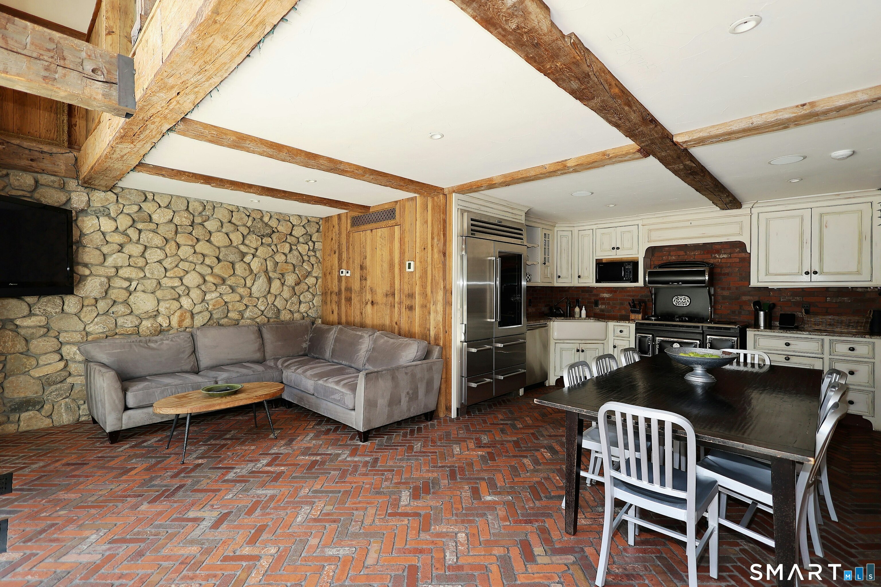 236 & 250 Main Street Ridgefield CT 06877
