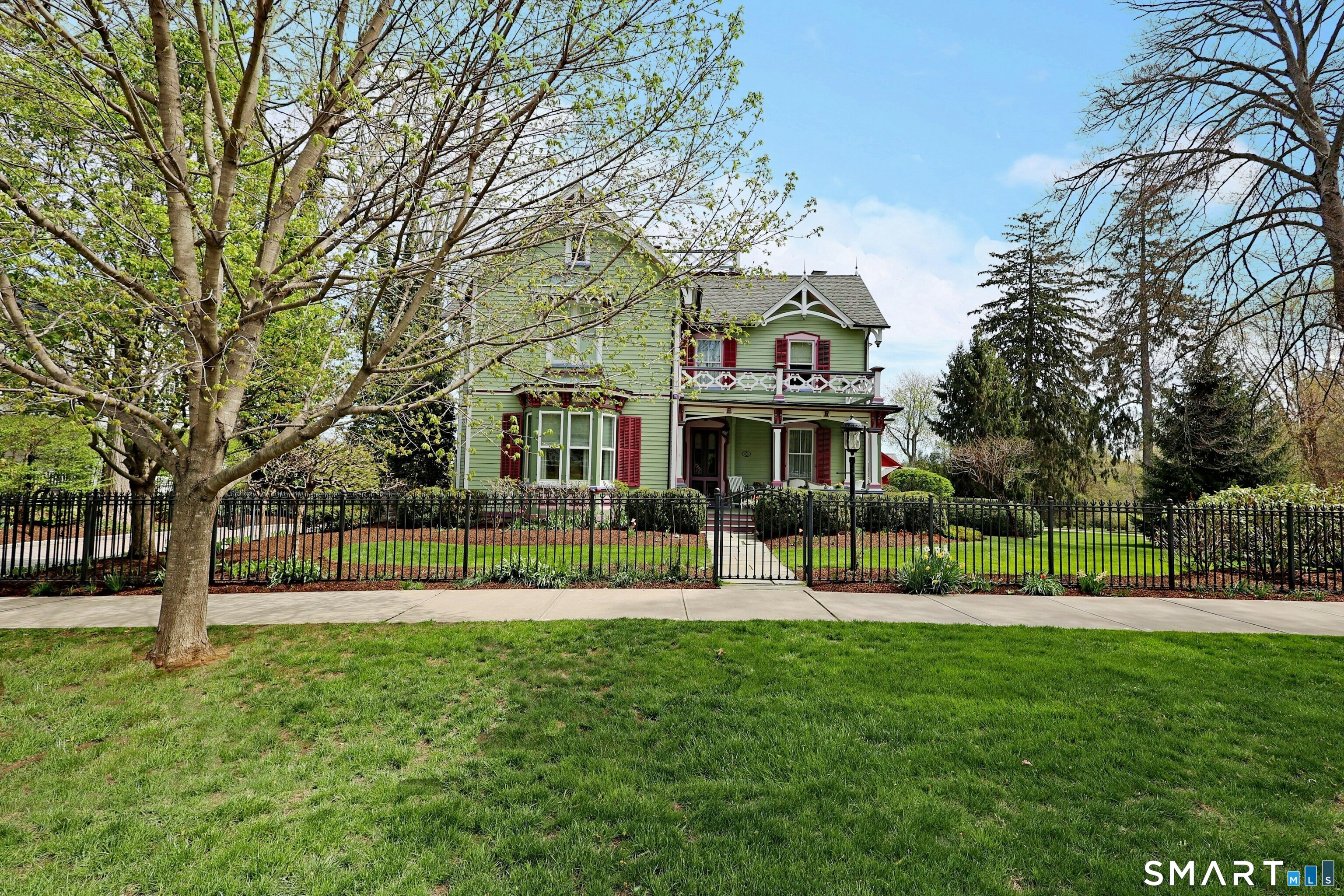 236 & 250 Main Street Ridgefield CT 06877