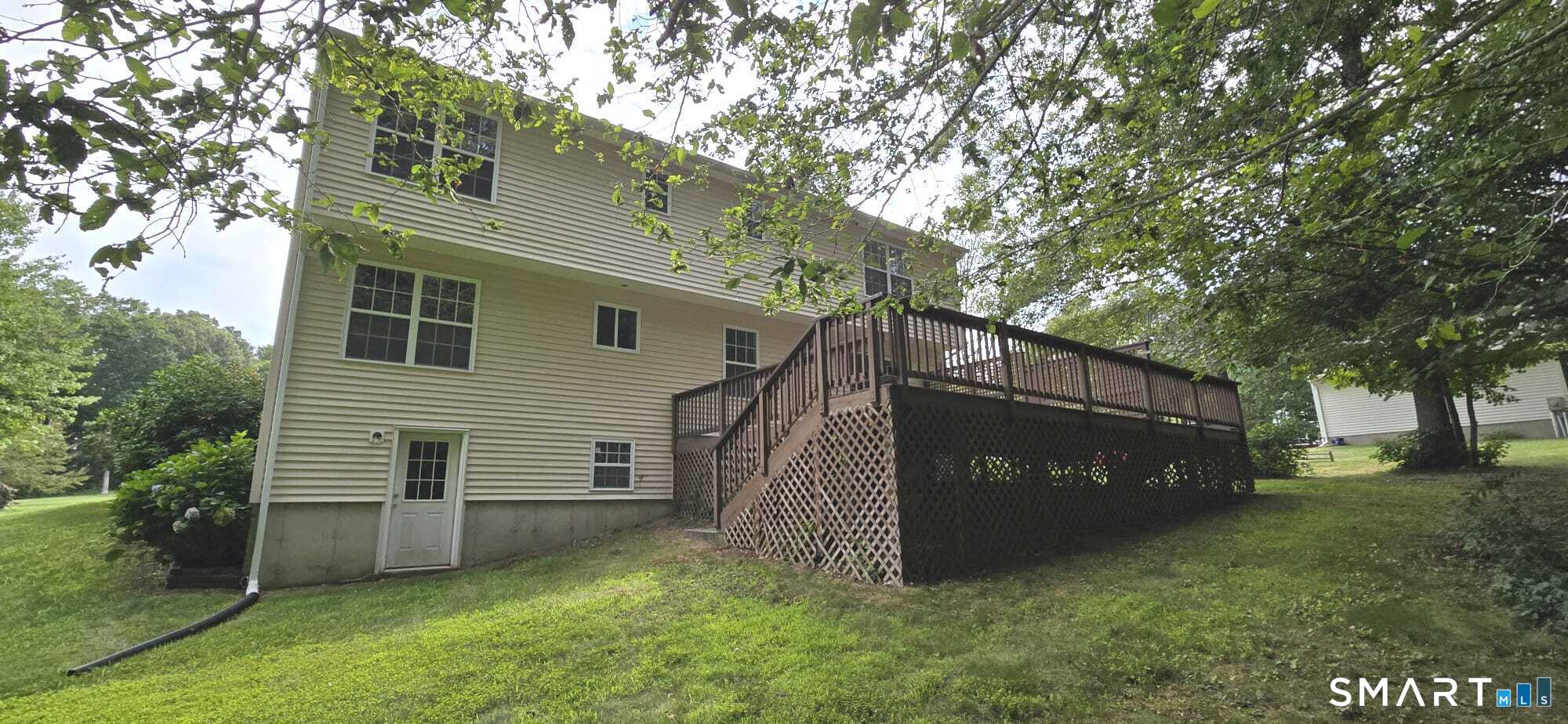 15 Sparrow Court Montville CT 06370