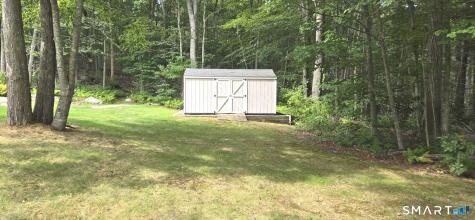 15 Sparrow Court Montville CT 06370