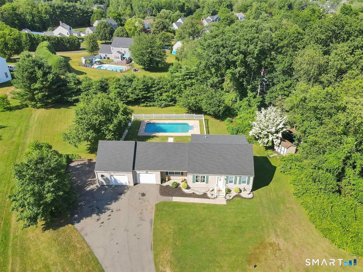 28 Mcnabola Lane Wallingford CT 06492