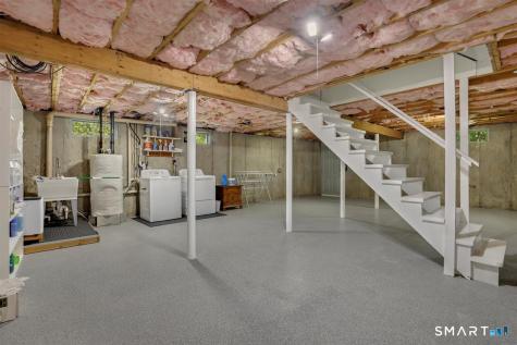 28 Mcnabola Lane Wallingford CT 06492