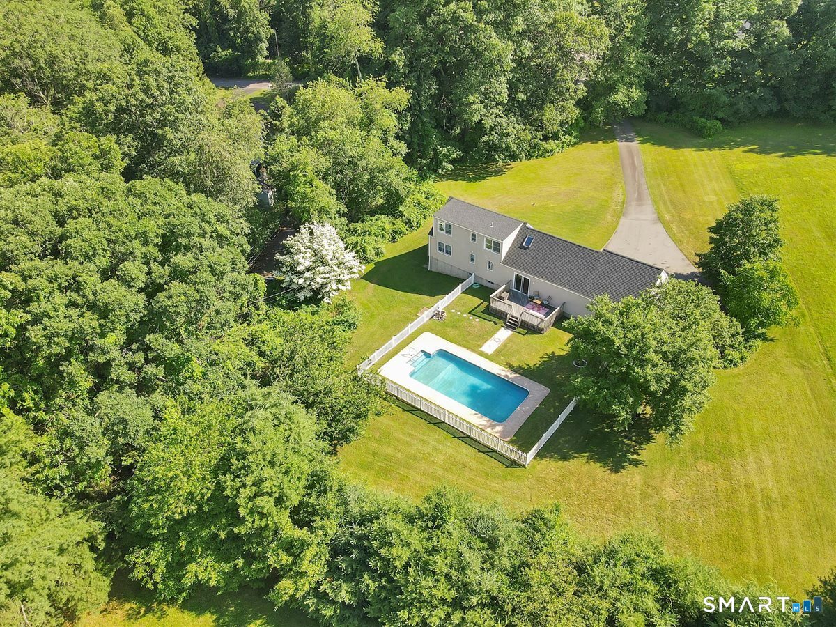 28 Mcnabola Lane Wallingford CT 06492