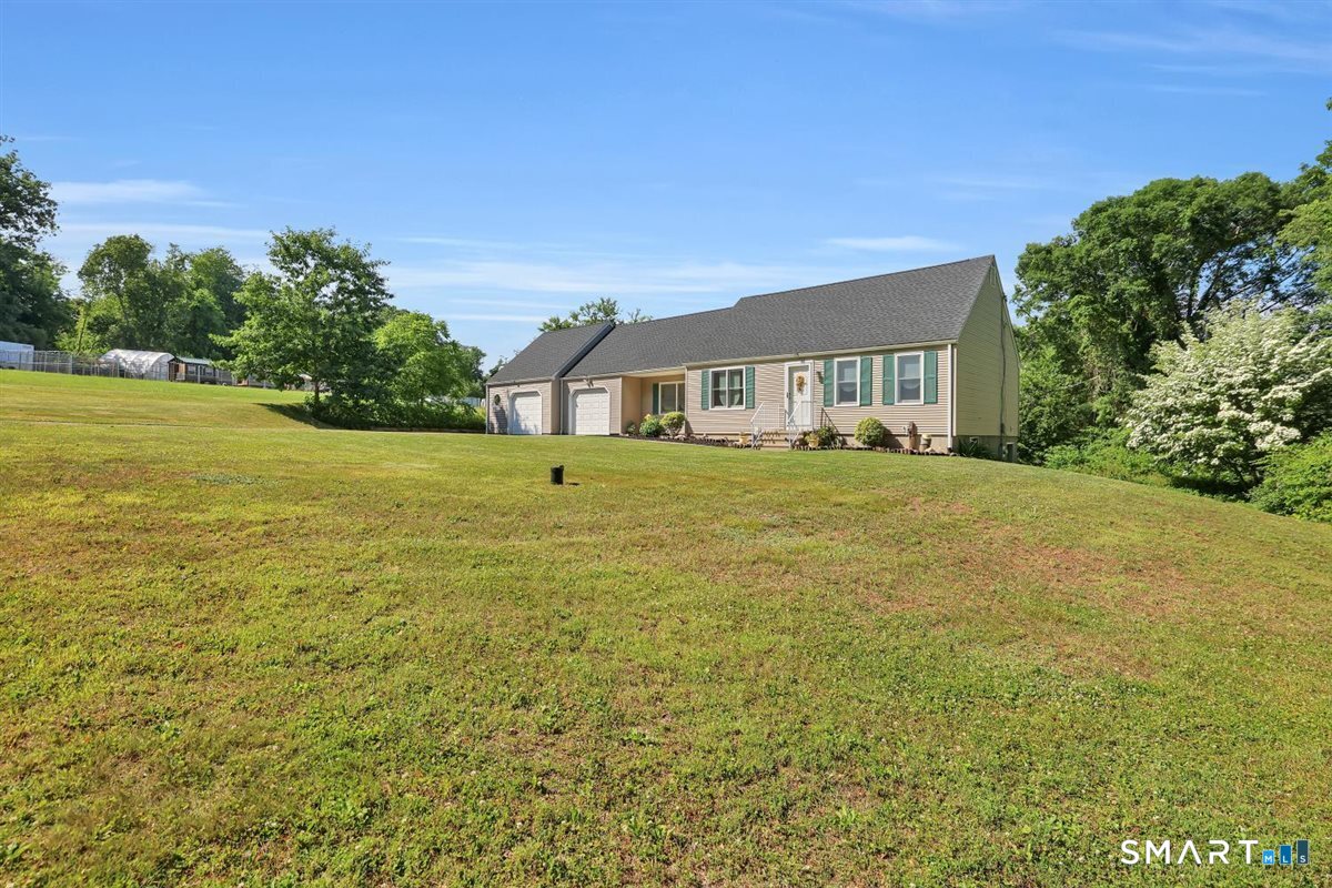 28 Mcnabola Lane Wallingford CT 06492