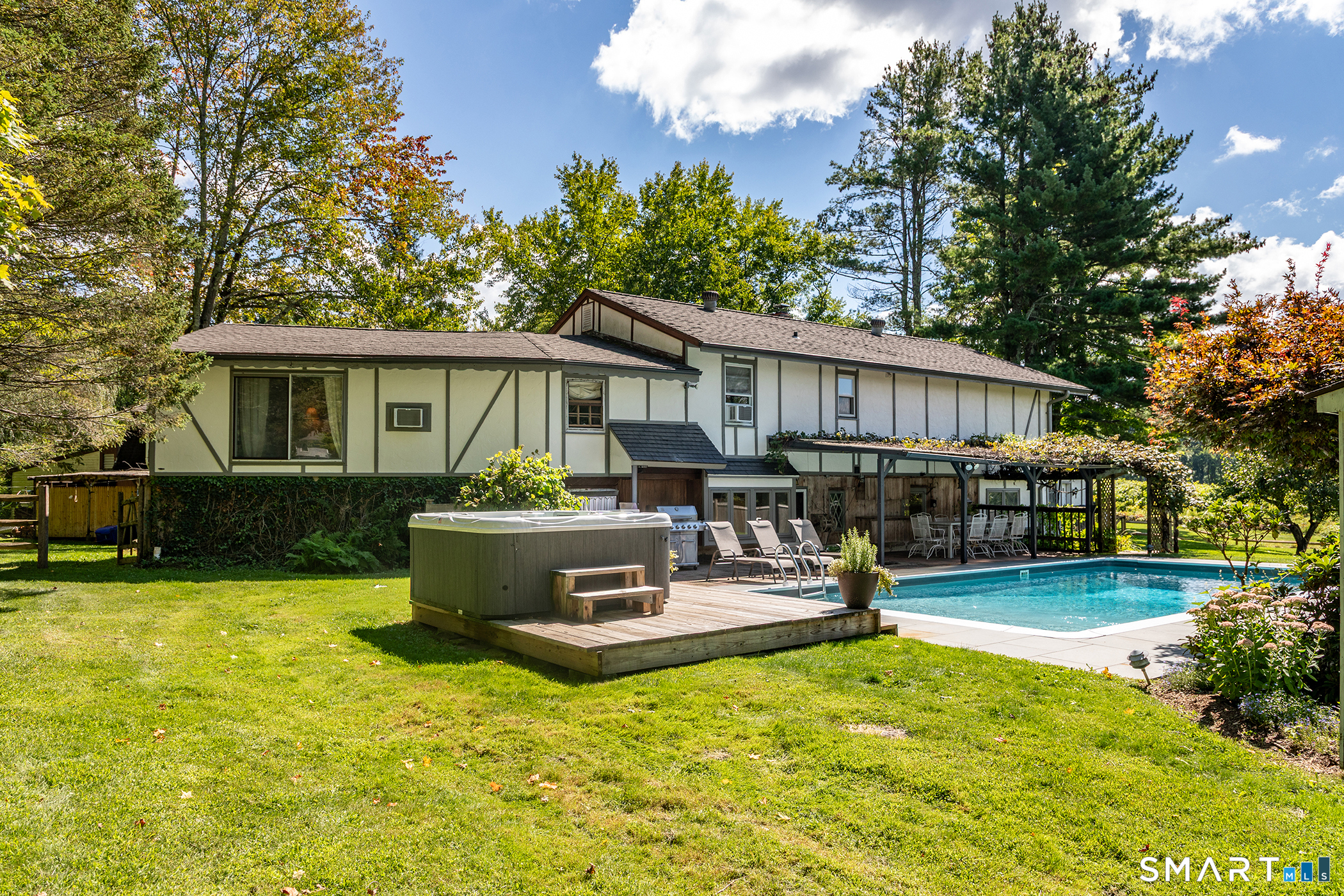 38 Strawberry Ridge Warren CT 06777