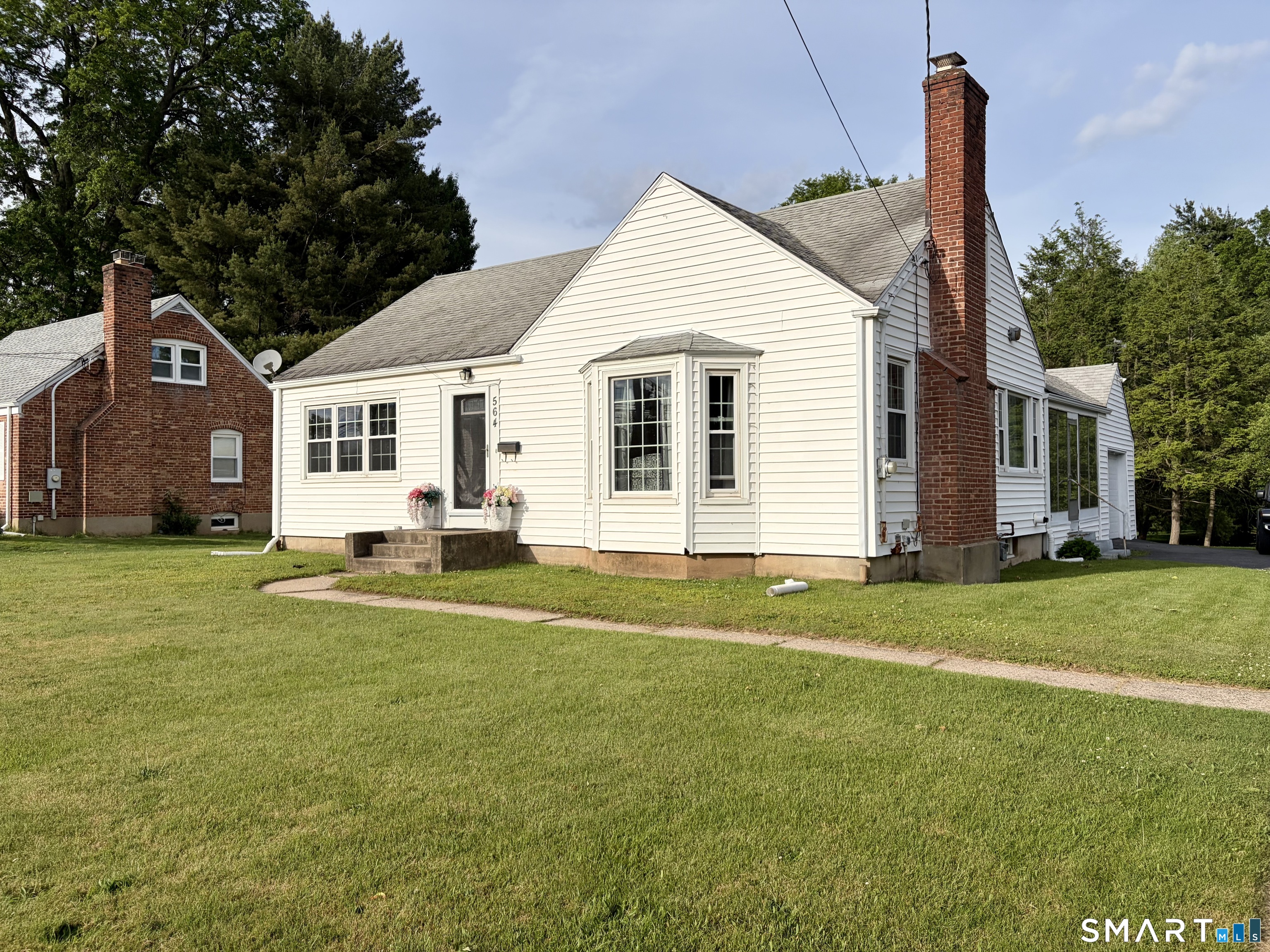 564 Willard Avenue Newington CT 06111