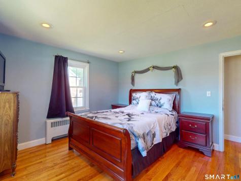 564 Willard Avenue Newington CT 06111