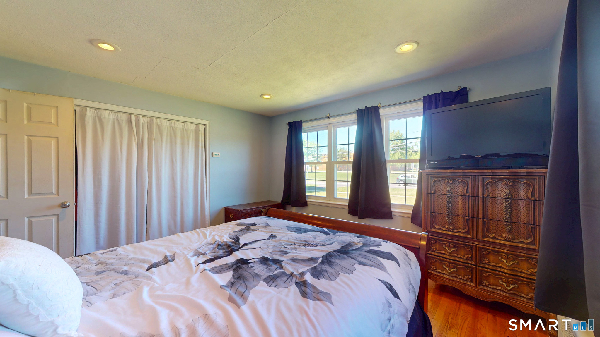 564 Willard Avenue Newington CT 06111