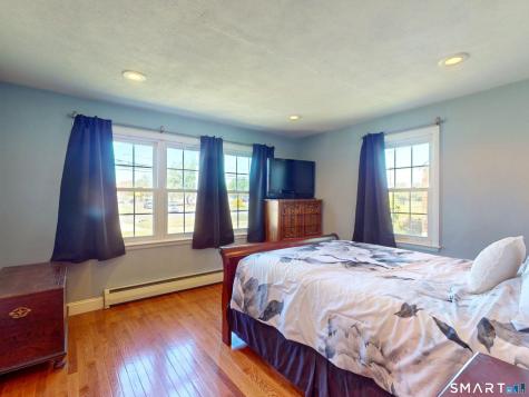 564 Willard Avenue Newington CT 06111