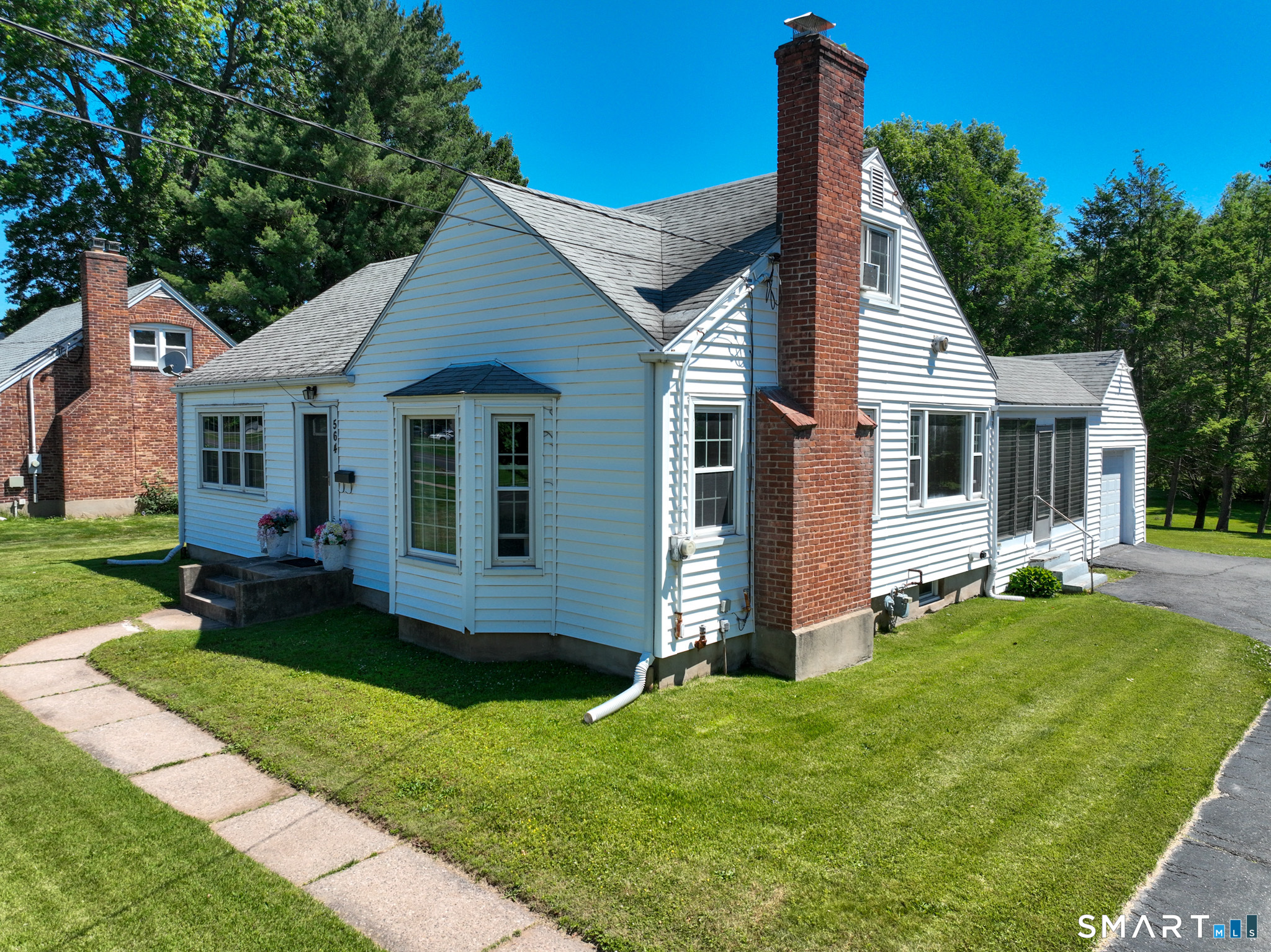 564 Willard Avenue Newington CT 06111