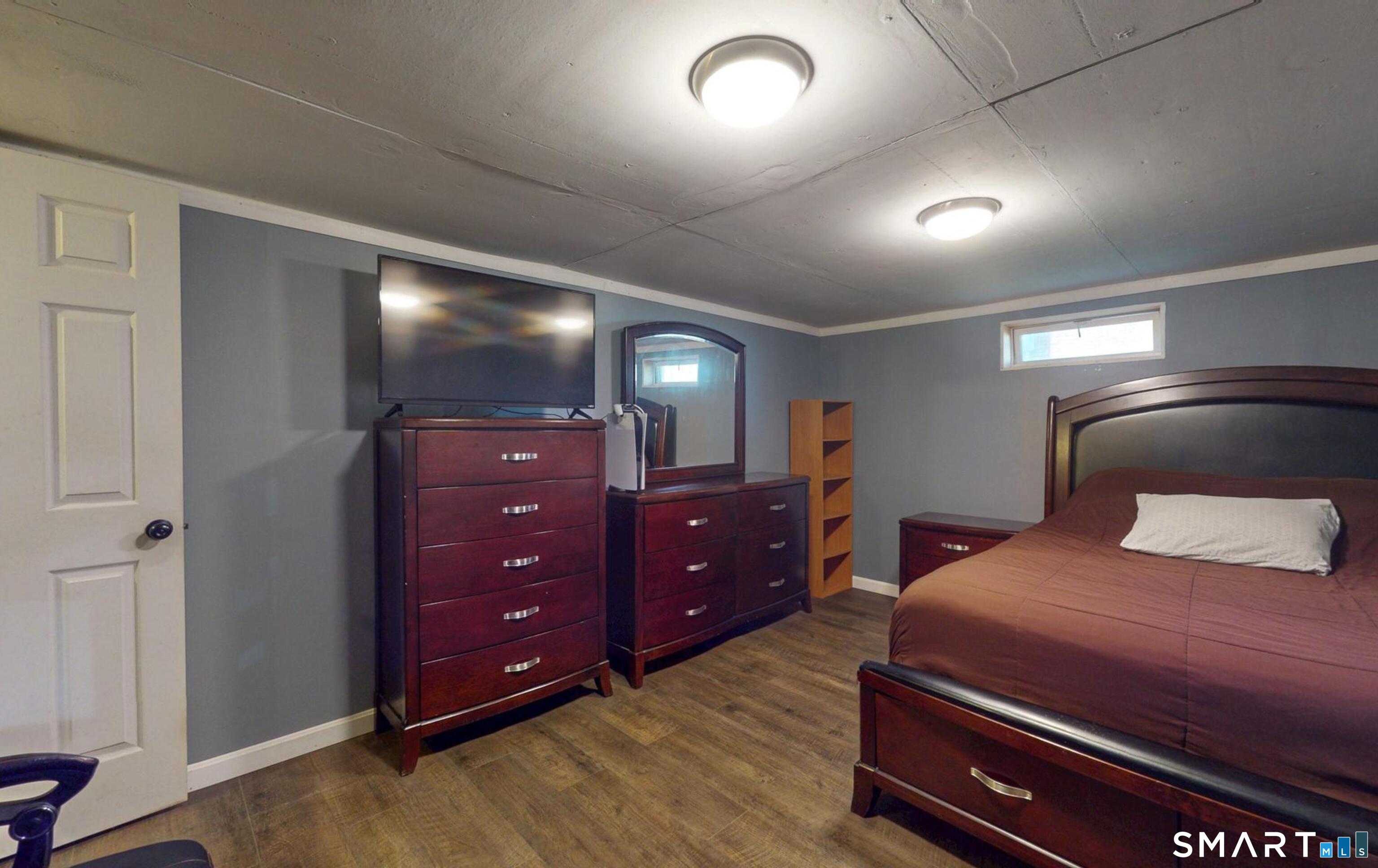 564 Willard Avenue Newington CT 06111