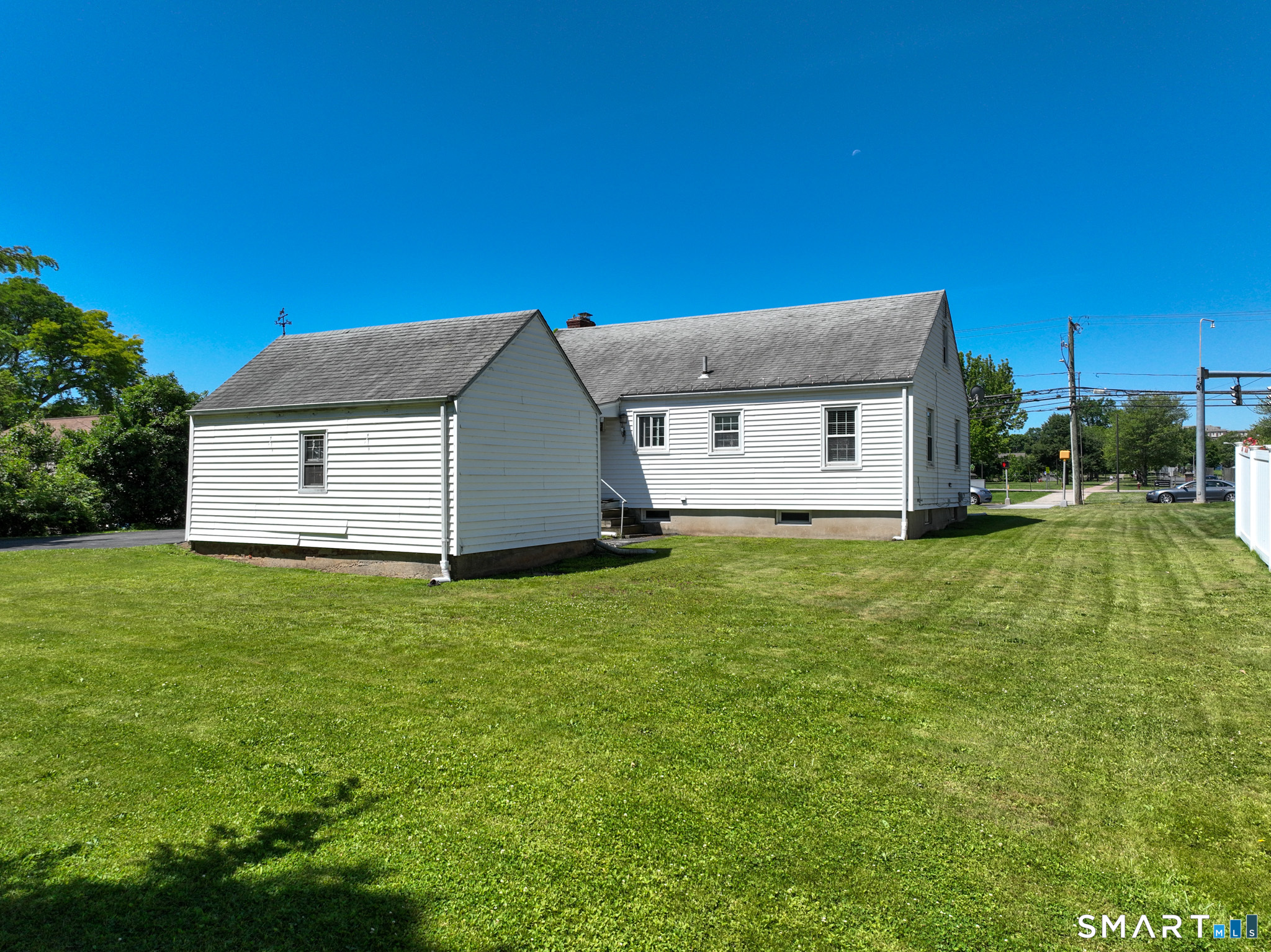 564 Willard Avenue Newington CT 06111