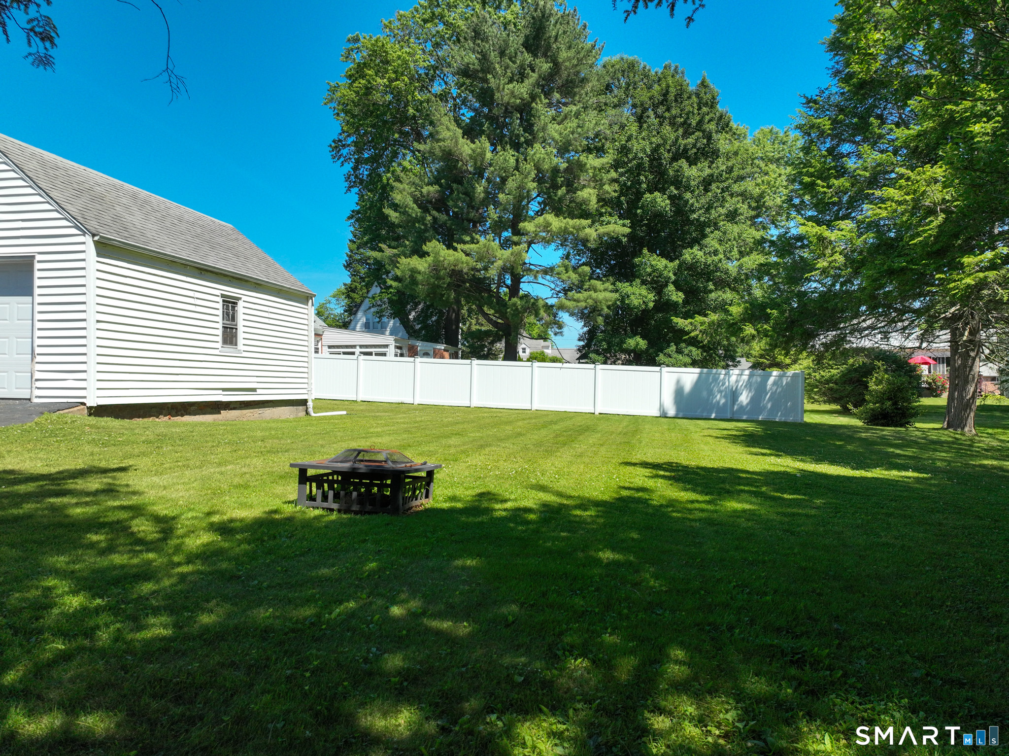 564 Willard Avenue Newington CT 06111