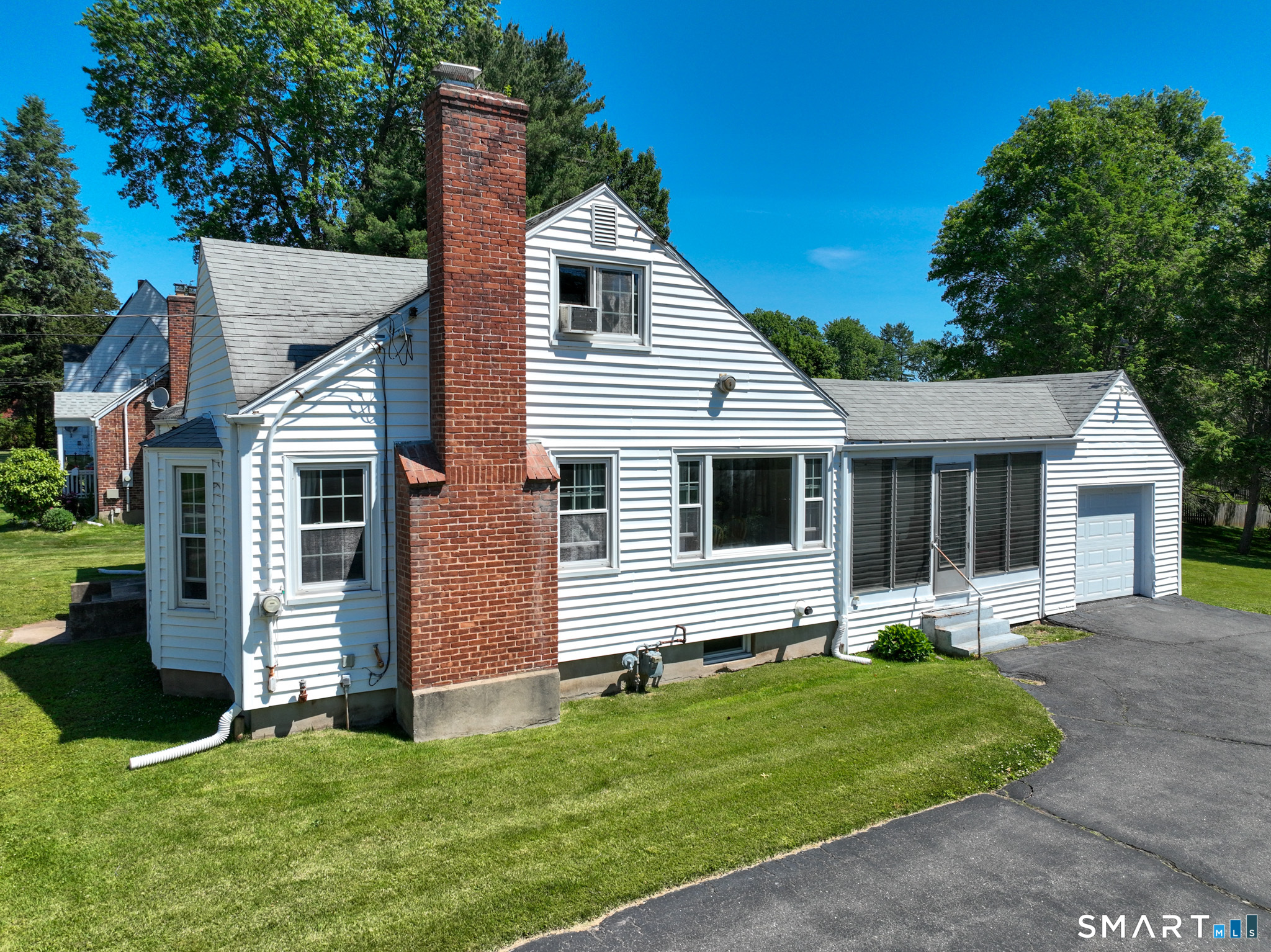 564 Willard Avenue Newington CT 06111