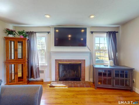 564 Willard Avenue Newington CT 06111