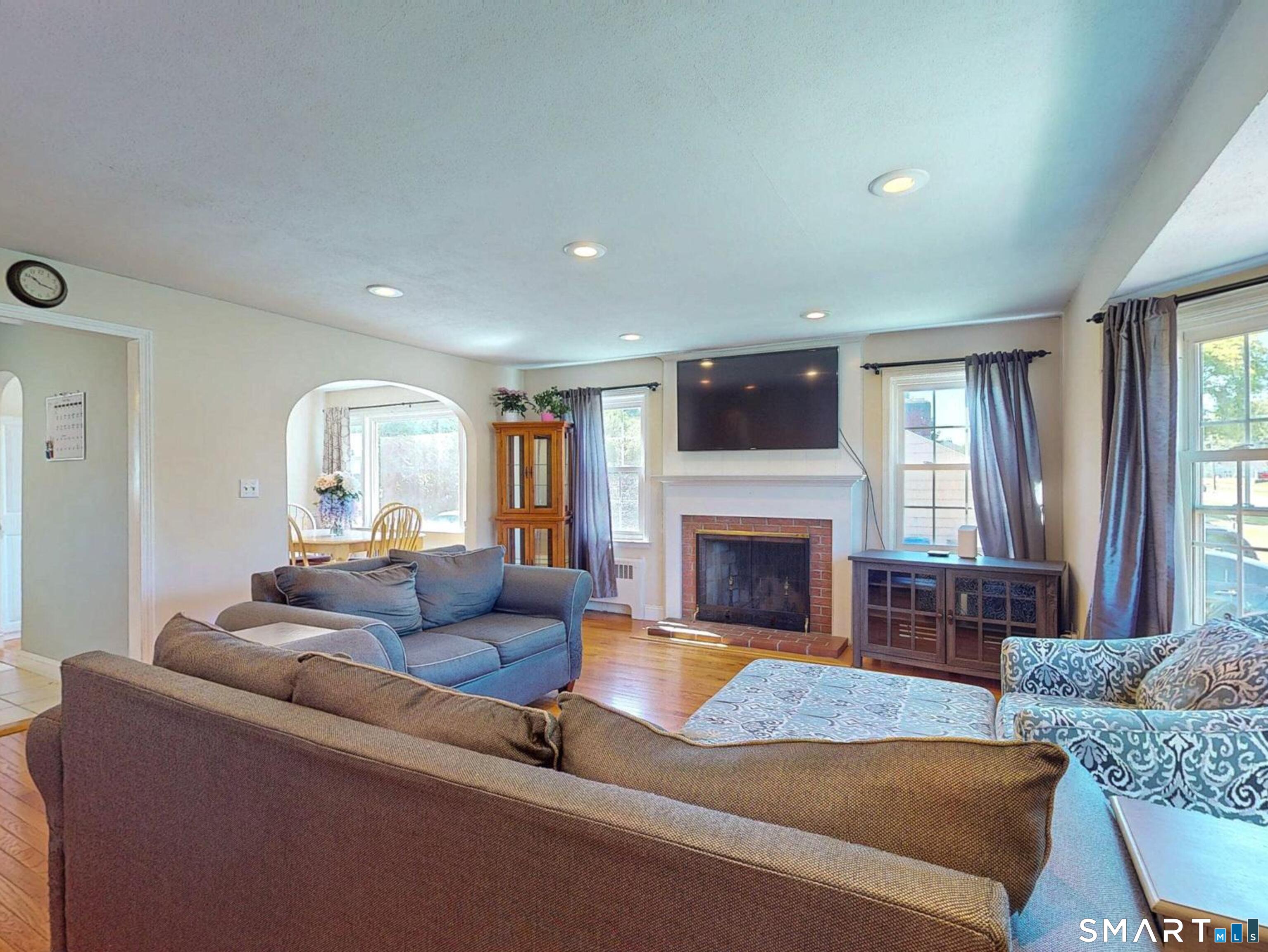 564 Willard Avenue Newington CT 06111