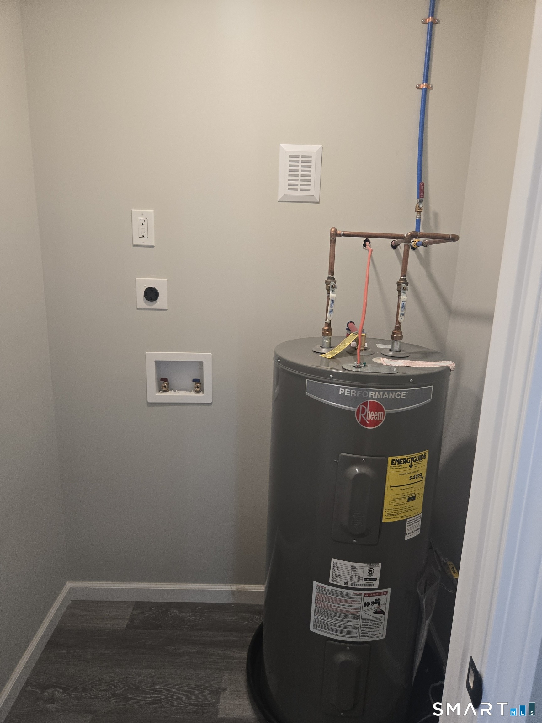 7 Carol Court Groton CT 06340