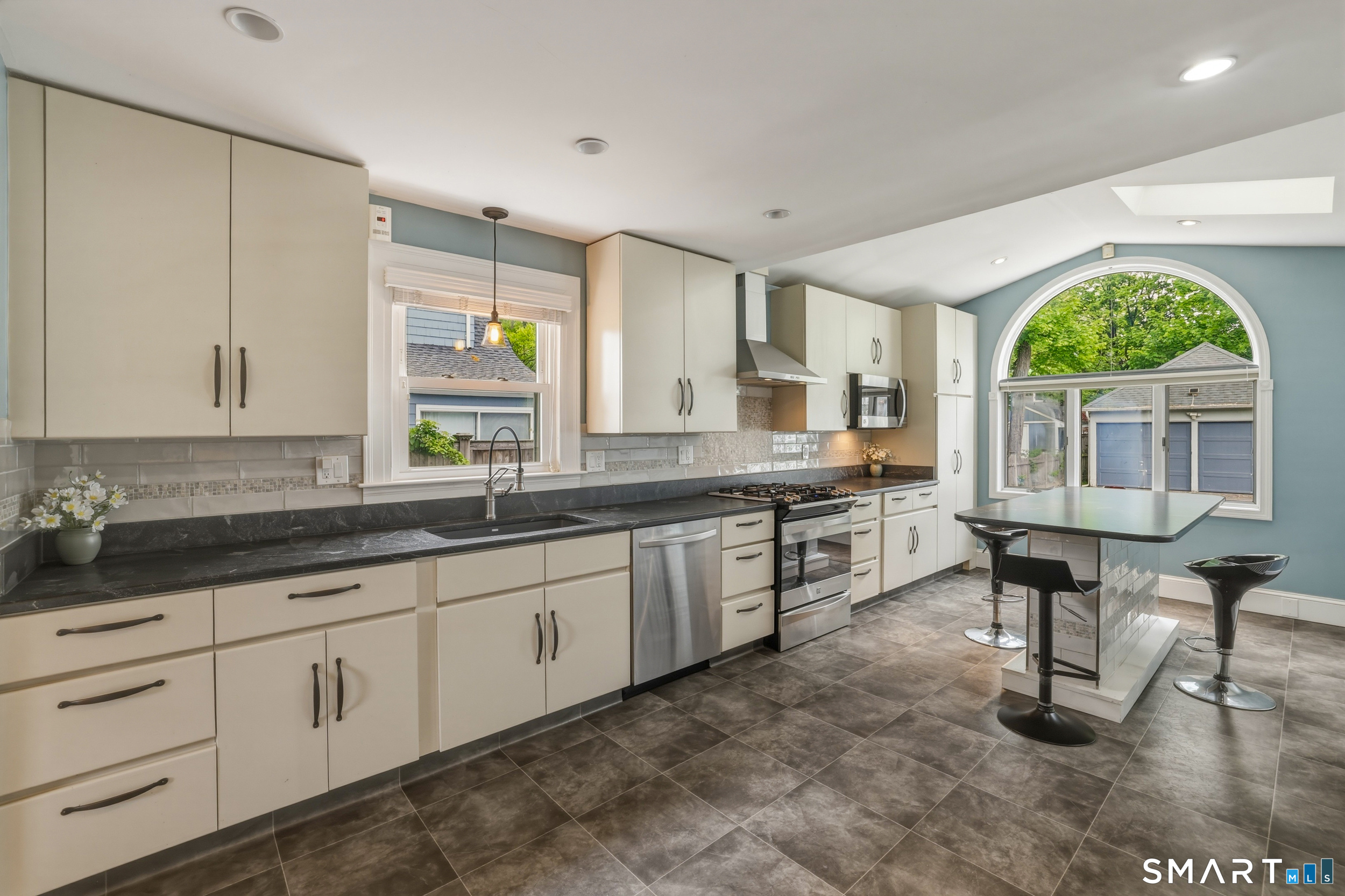 20 Bishop Road West Hartford CT 06119