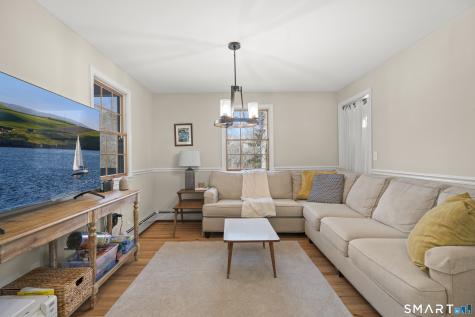 7 Greenwood Circle East Lyme CT 06333