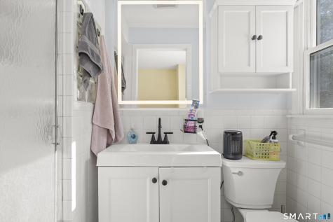 7 Greenwood Circle East Lyme CT 06333